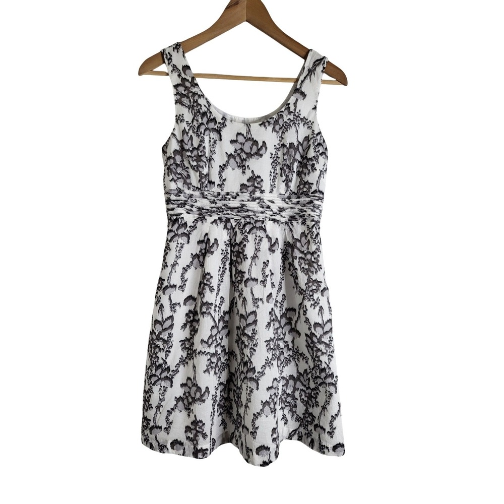 Ann Taylor LOFT Floral Ikat Fit & Flare Dress White Grey 0P Dark Coquette